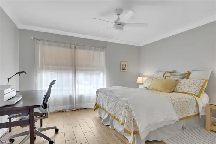 638 7th Ave S B638, Naples, Florida 34102
