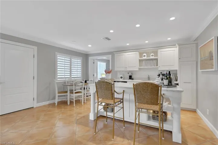 638 7th Ave S B638, Naples, Florida 34102