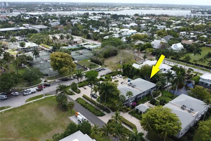 638 7th Ave S B638, Naples, Florida 34102