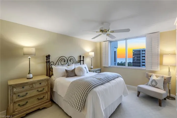 21 Bluebill Ave # 906, Naples Fl 34108
