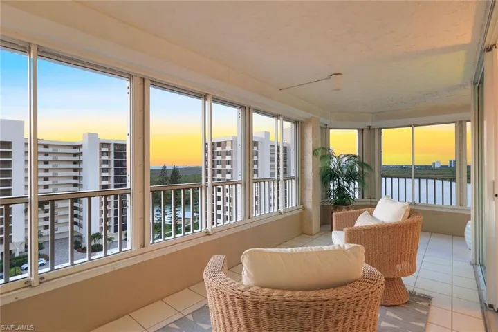 21 Bluebill Ave # 906, Naples Fl 34108