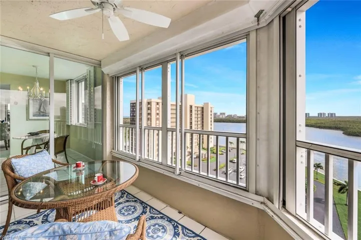 21 Bluebill Ave # 906, Naples Fl 34108