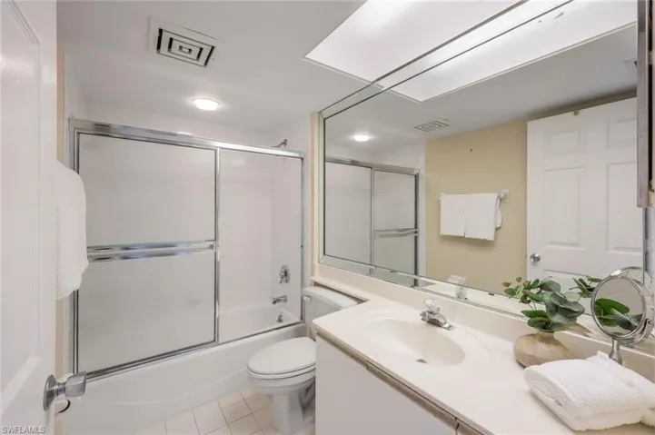 21 Bluebill Ave # 906, Naples Fl 34108