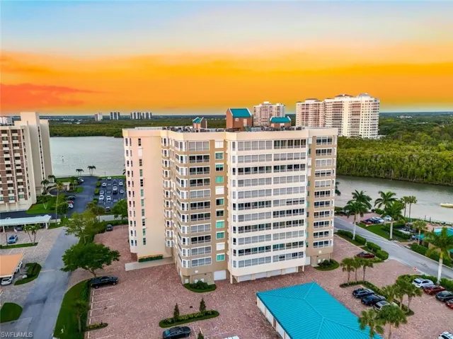 21 Bluebill Ave # 906, Naples Fl 34108