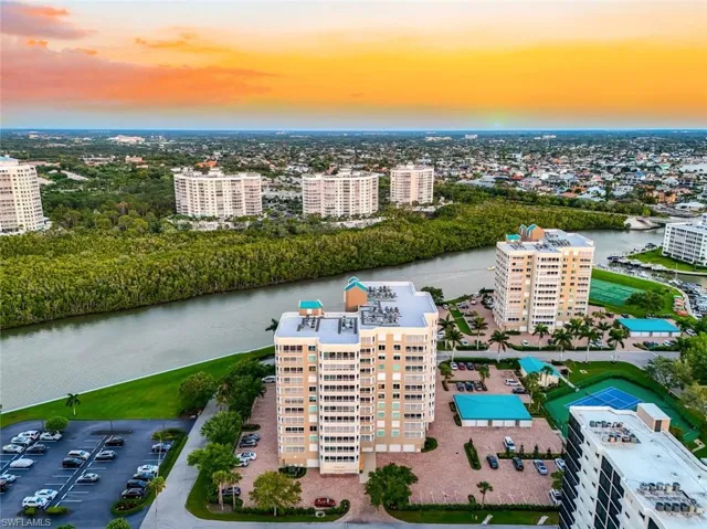 21 Bluebill Ave # 906, Naples Fl 34108