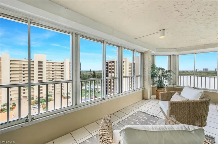 21 Bluebill Ave # 906, Naples Fl 34108