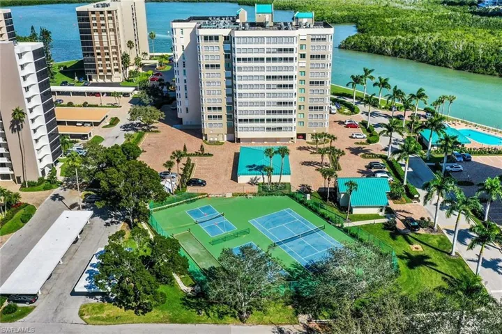 21 Bluebill Ave # 906, Naples Fl 34108
