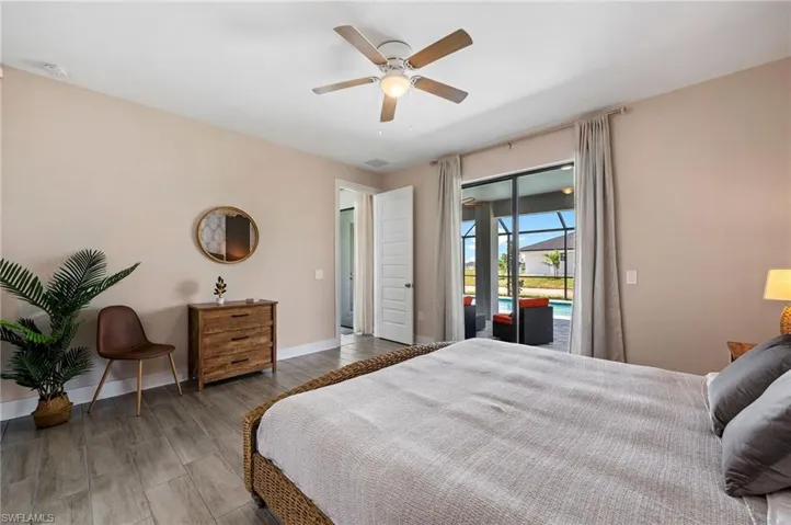Master/ Primary Bedroom