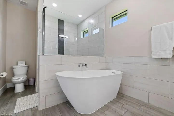 Soaking Tub