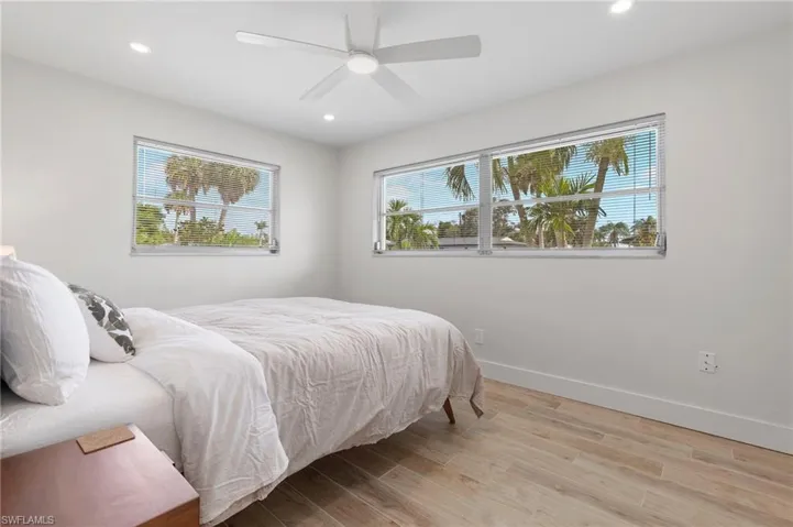 1039 El Mar AVE, FORT MYERS FL 33919