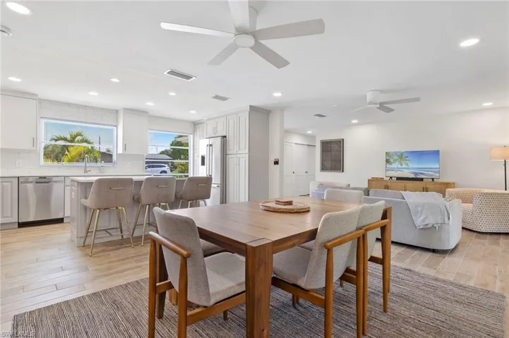 1039 El Mar AVE, FORT MYERS FL 33919