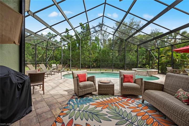 Covered lanai area