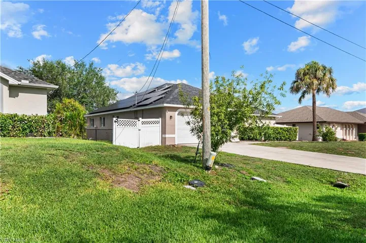 1418 SW 11th  PL, Cape Coral, FL 33991