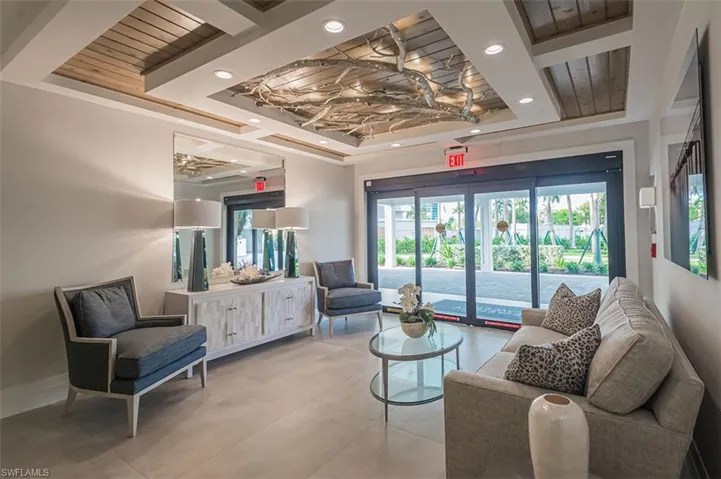3401  Gulf Shore N BLVD, Naples, FL 34103