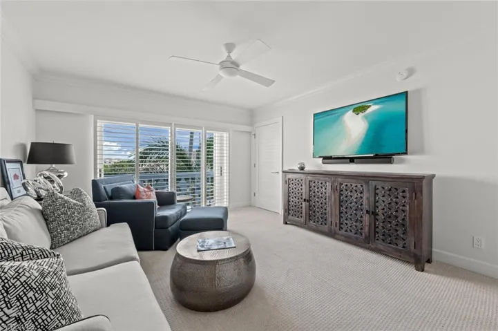 Office or third bedroom with pull out couch