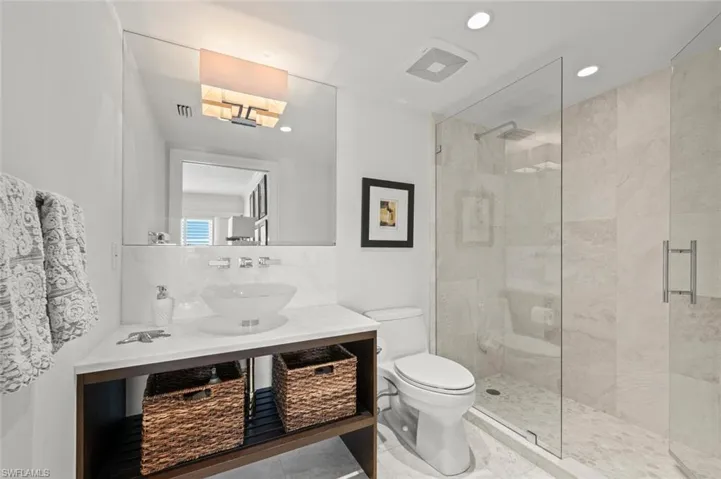 3401  Gulf Shore N BLVD, Naples, FL 34103