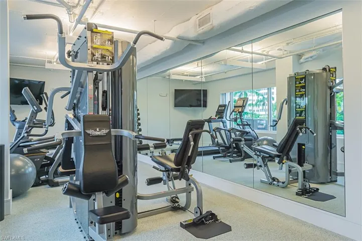 3401  Gulf Shore N BLVD, Naples, FL 34103