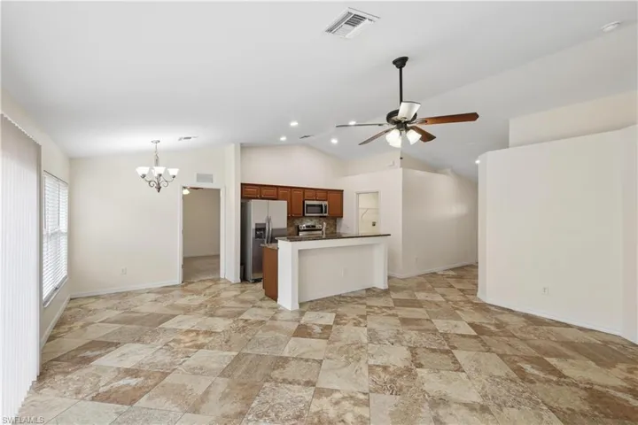 2846 3rd St, Cape Coral, Florida 33993