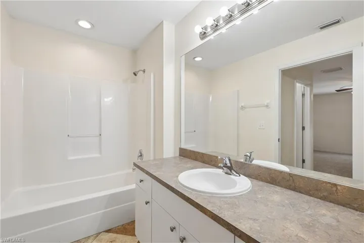 2846 3rd St, Cape Coral, Florida 33993