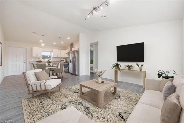 1081  Jupiter  LOOP, Labelle, FL 33935