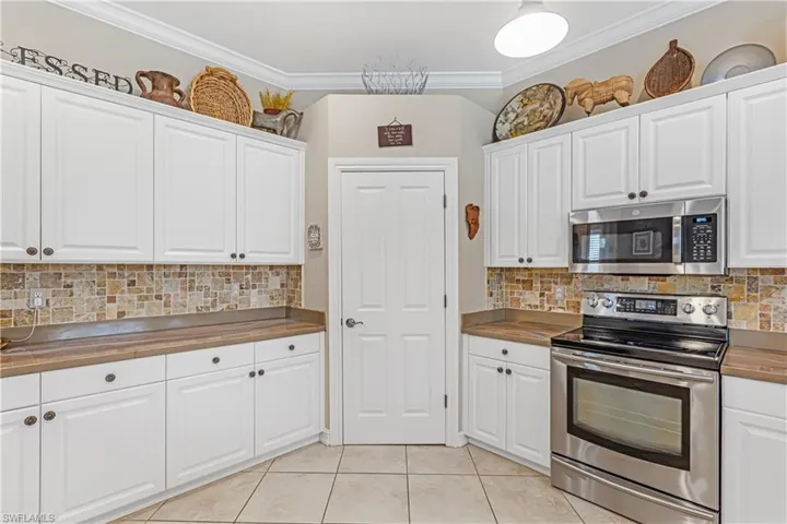 12567 Grandezza Cir, Estero, Florida 33928