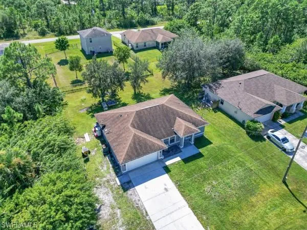 Aerial view of property and surrounding area
