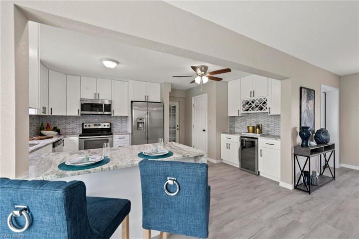 135  Godfrey NE AVE, PORT CHARLOTTE, FL 33952