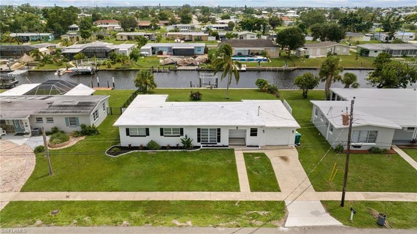 135  Godfrey NE AVE, PORT CHARLOTTE, FL 33952