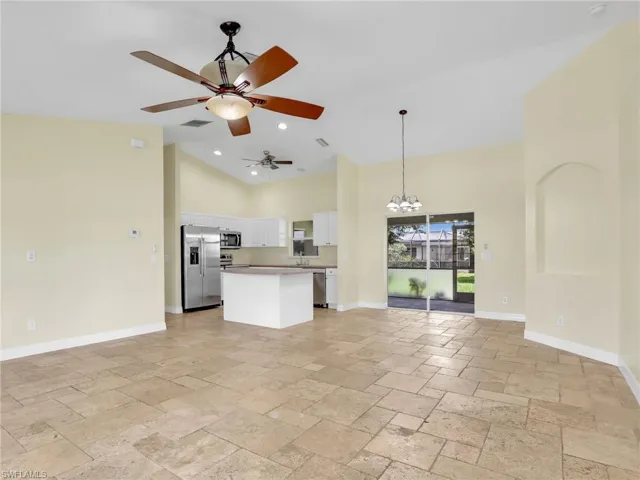 305 16th Pl, Cape Coral, Florida 33990