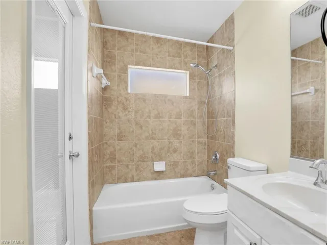 305 16th Pl, Cape Coral, Florida 33990