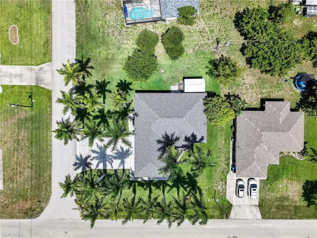 305 16th Pl, Cape Coral, Florida 33990