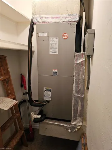 Utilities with heating unit