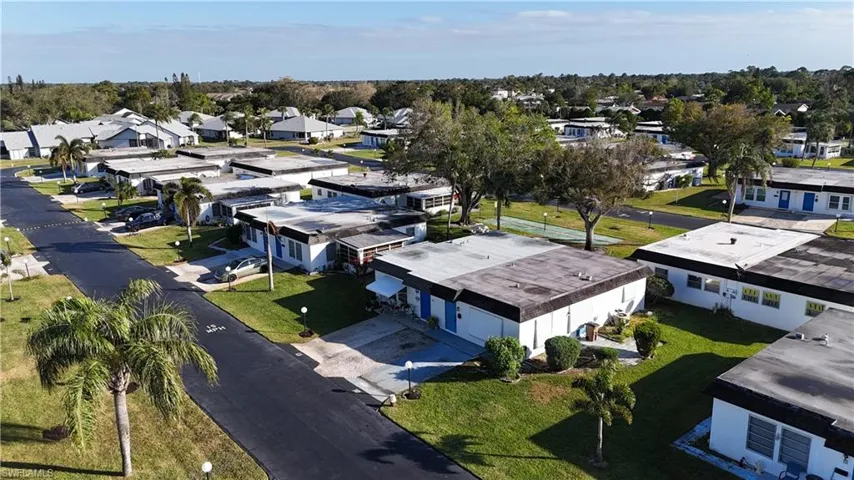 Birds eye view of property