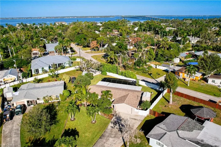 6219  Saint Andrews N CIR, Fort Myers, FL 33919