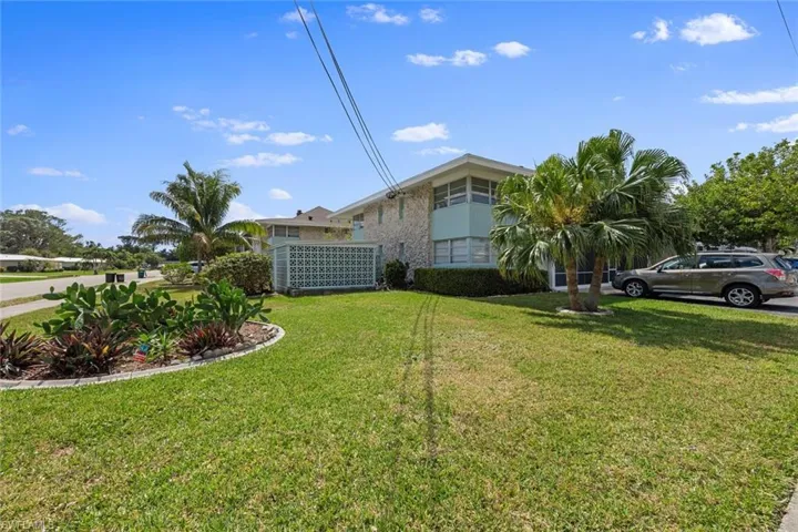 402 SE 42nd  TER, Cape Coral, FL 33904