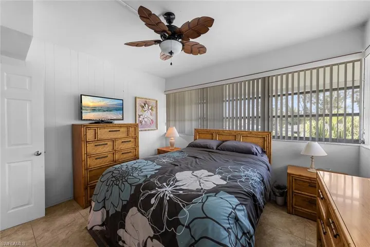 402 SE 42nd  TER, Cape Coral, FL 33904