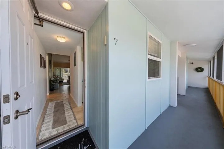402 SE 42nd  TER, Cape Coral, FL 33904