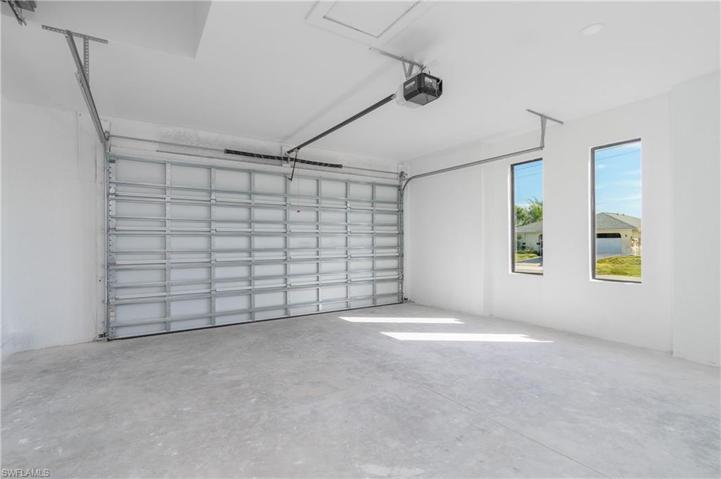 831 NE 11TH  TER, Cape Coral, FL 33909