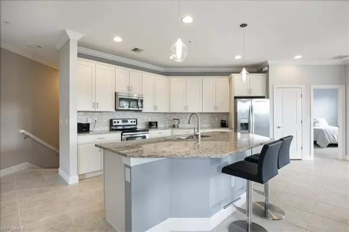 15148 Palmer Lake Cir # 203, Naples Fl 34109