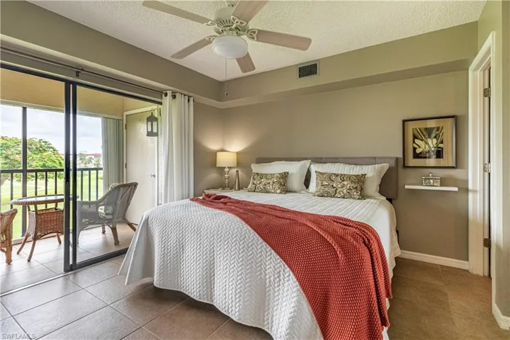 7406  Lake Breeze  DR, Fort Myers, FL 33907