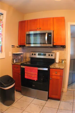 1608 W Knollwood  ST, Tampa, FL 33604