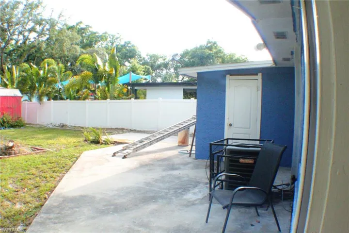 1608 W Knollwood  ST, Tampa, FL 33604