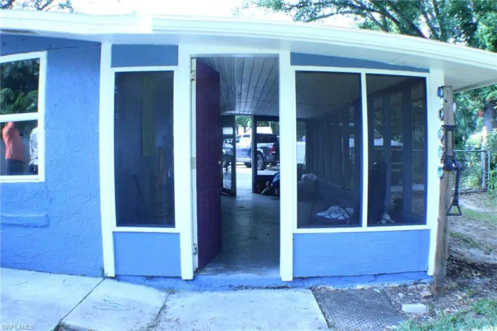 1608 W Knollwood  ST, Tampa, FL 33604