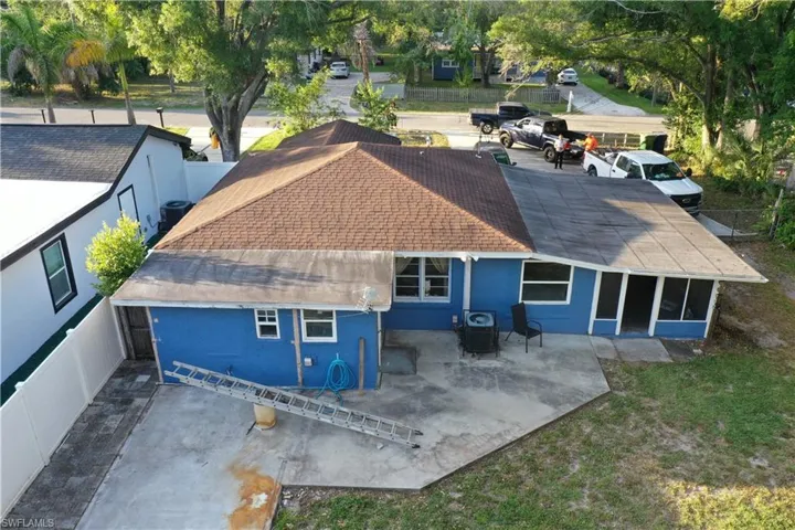 Spacious patio for entertainment!