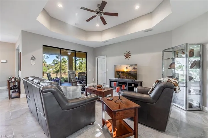 711 Henry Ave, Lehigh Acres Fl 33972