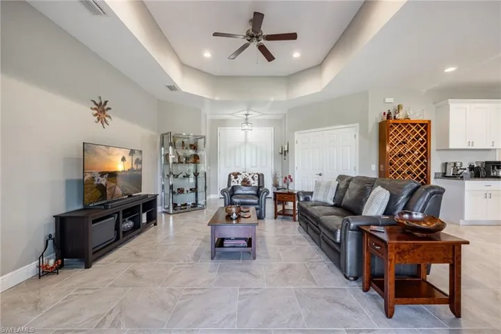 711 Henry Ave, Lehigh Acres Fl 33972