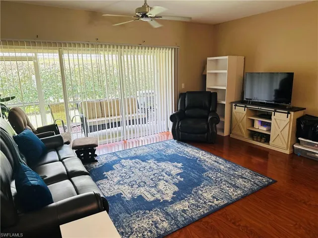 10091 Pacific Pines Ave, Fort Myers, Florida 33966