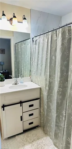 10091 Pacific Pines Ave, Fort Myers, Florida 33966
