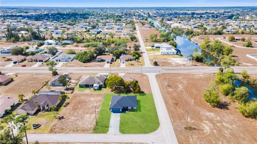 4326 Ne 24th Pl, Cape Coral, Florida 33909