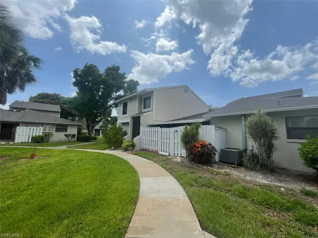 1422 Sw 50th St 67, Cape Coral, Florida 33914